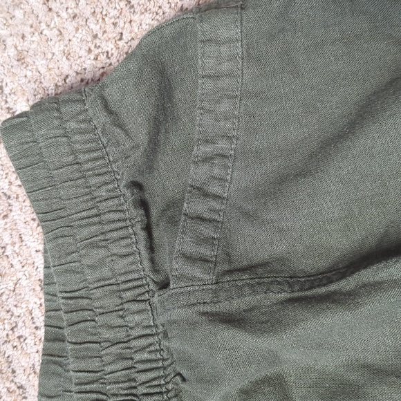 Gap Linen Blend Shorts - Picture 2 of 9